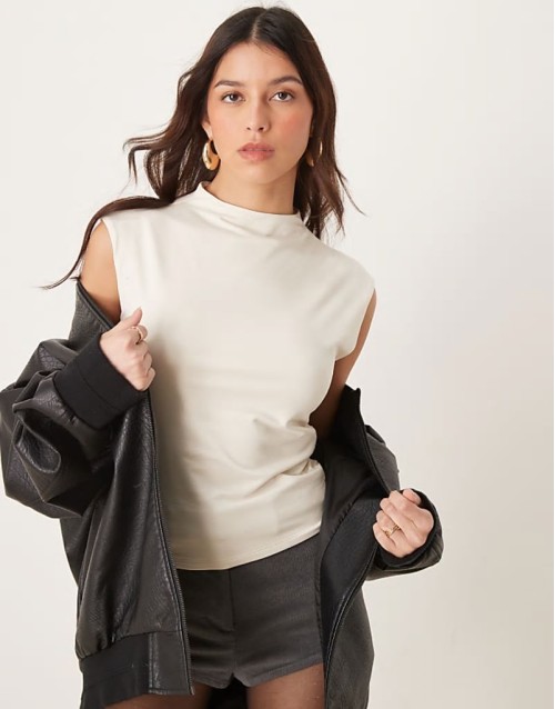 high neck sveless top in grey