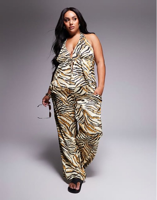 Premium Curve Gia satin set in animal print