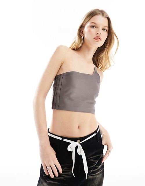 spandex asymmetric crop top in black