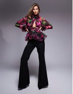 organza long sve exaggerated ruffle top in blurred floral