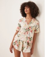 pyjama set in beige floral