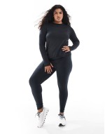 Curve Icon long sve running top in black